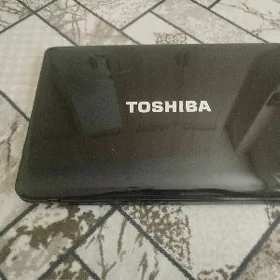 noutbook TOSHIBA