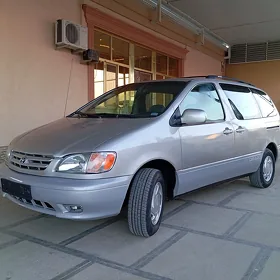 Toyota Sienna 2002