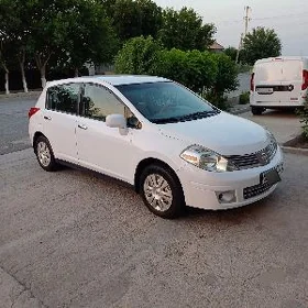 Nissan Versa 2010