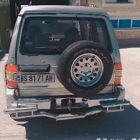 Mitsubishi Pajero 1993