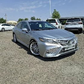 Toyota Camry 2018