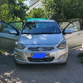 Hyundai Accent 2013