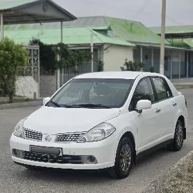 Nissan Versa 2010