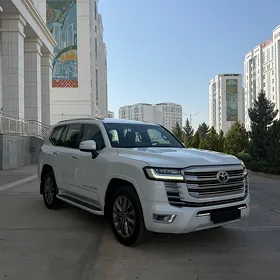 Toyota Land Cruiser 2023