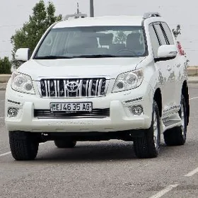 Toyota Land Cruiser Prado 2013