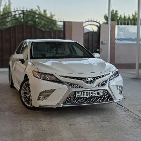 Toyota Camry 2020