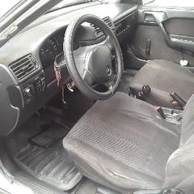 Opel Vectra 1992