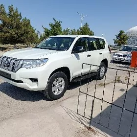 Toyota Land Cruiser Prado 2022