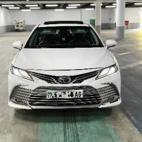 Toyota Camry 2018