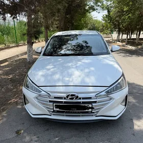 Hyundai Elantra 2020