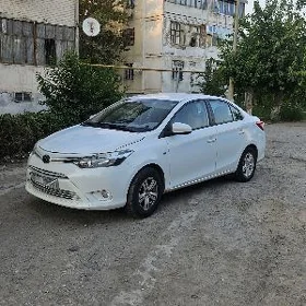 Toyota Yaris 2014