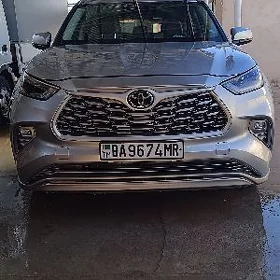 Toyota Highlander 2022