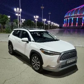 Toyota Corolla Cross 2023