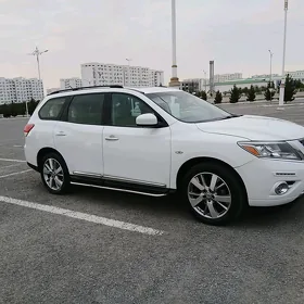 Nissan Pathfinder 2015