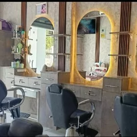 Salon Ak yol bazary