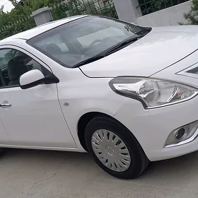 Nissan Sunny 2023