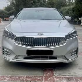 Kia Cadenza 2017