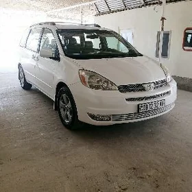 Toyota Sienna 2005