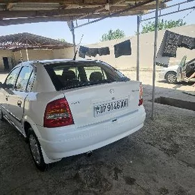 Opel Astra 1998