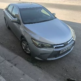 Toyota Camry 2017