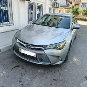 Toyota Camry 2017