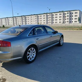 Audi A8 2005