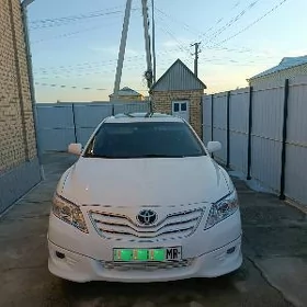 Toyota Camry 2011
