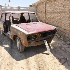 Lada 2104 1985