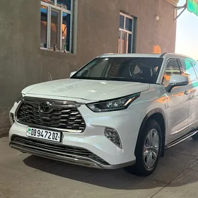Toyota Highlander 2020