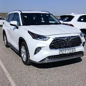 Toyota Highlander 2020