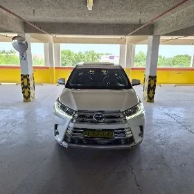 Toyota Highlander 2017
