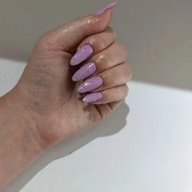 Маникюр ( Manikýur)