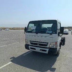Mitsubishi Canter 2025