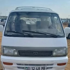 Toyota Hiace 1995