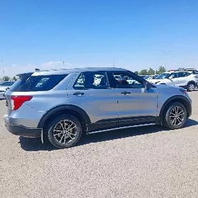 Ford Explorer 2024
