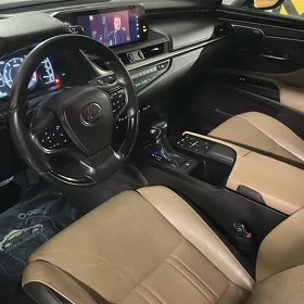Lexus ES 350 2019