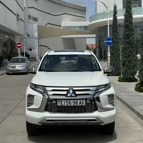 Mitsubishi Montero Sport 2024