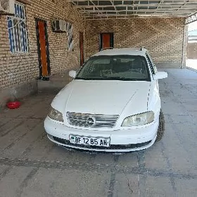 Opel Omega 2003
