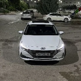 Hyundai Elantra 2023