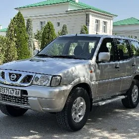 Nissan Terrano 2003