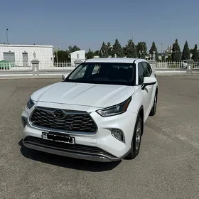 Toyota Highlander 2022