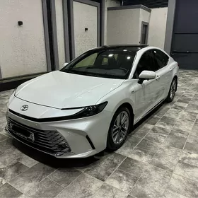 Toyota Camry 2025