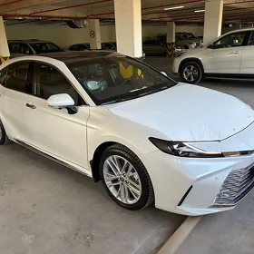Toyota Camry 2026