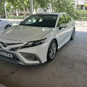 Toyota Camry 2023