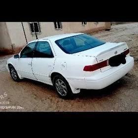 Toyota Camry 2001