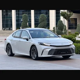 Toyota Camry 2025