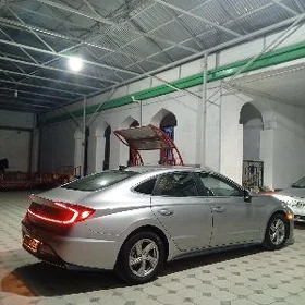Hyundai Sonata 2022