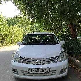 Nissan Versa 2009