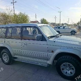 Mitsubishi Pajero 1992