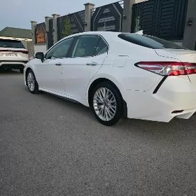 Toyota Camry 2020